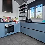 וילה Art Renata With Pool & Sauna רוביני