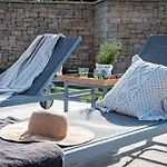 Art Renata With Pool & Sauna רוביני