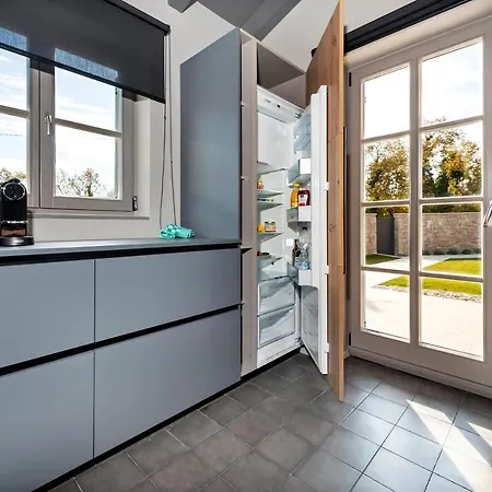 Art Renata With Pool & Sauna Villa *