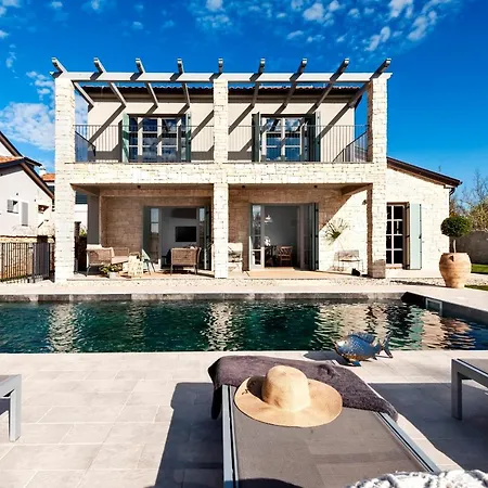 Art Renata With Pool & Sauna Villa