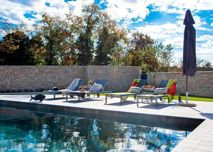 Villa Art Renata With Pool & Sauna