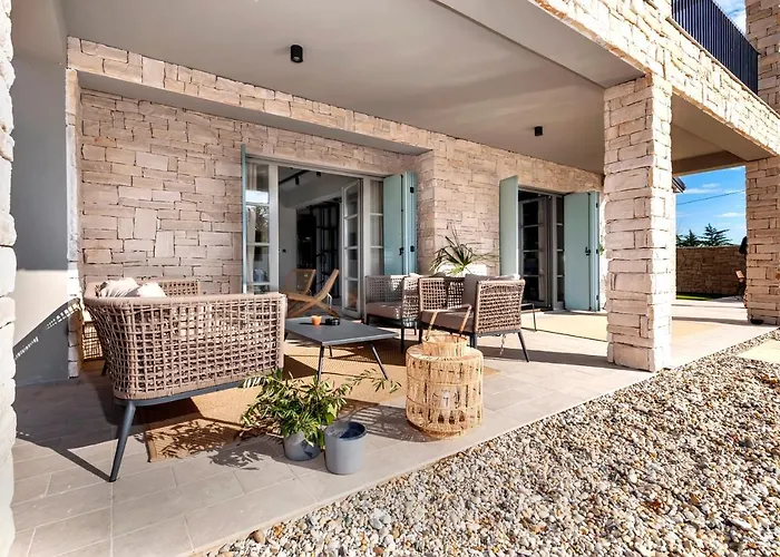 Art Renata With Pool & Sauna Villa