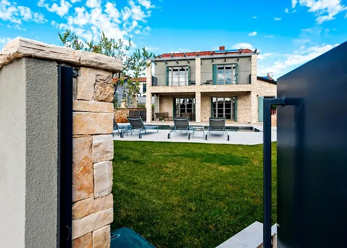 Villa Art Renata With Pool & Sauna Rovinj