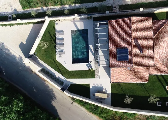 Art Renata With Pool & Sauna Villa