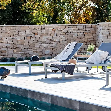 Vila Art Renata With Pool, Hot Tub & Sauna *