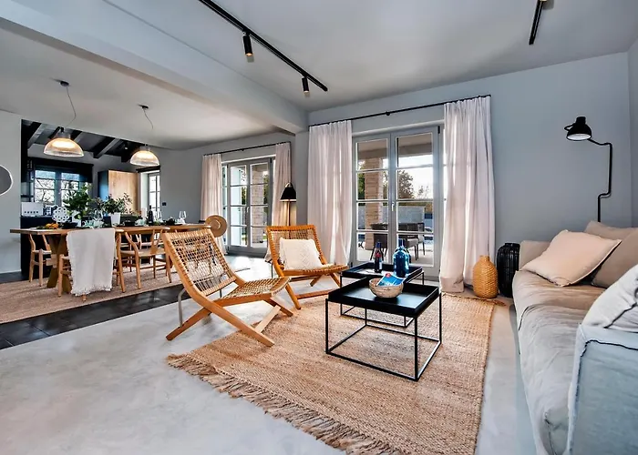 Art Renata With Pool & Sauna