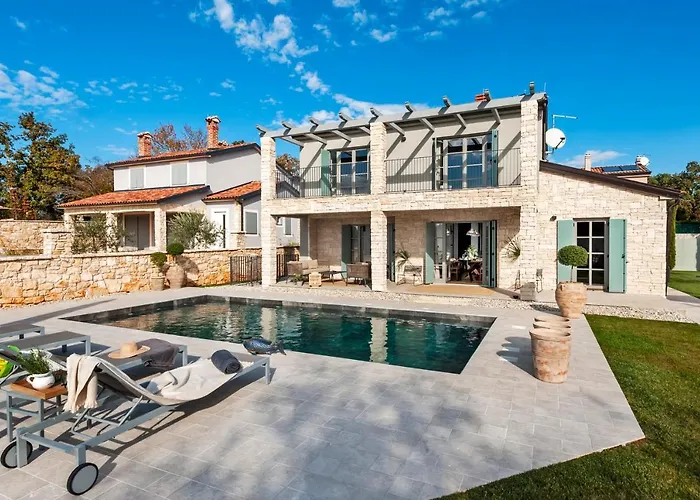 Vila Art Renata With Pool & Sauna