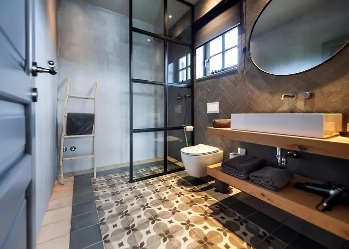 Art Renata With Pool & Sauna