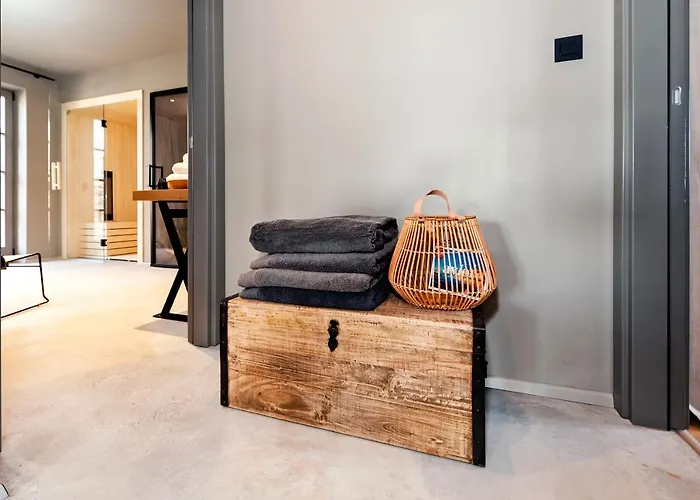 Art Renata With Pool & Sauna Vila *