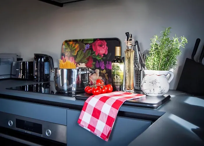 Art Renata With Pool & Sauna *