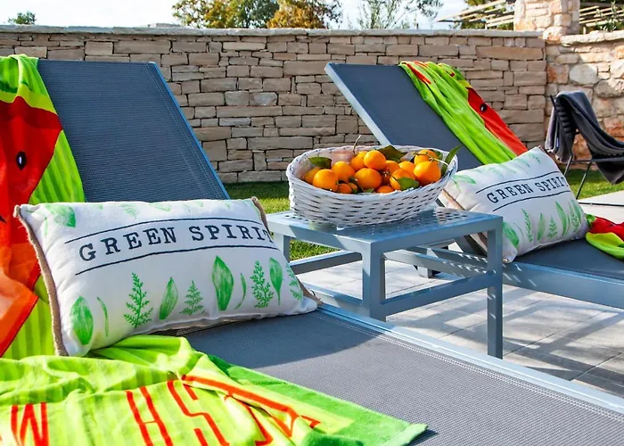 Vila Art Renata With Pool & Sauna