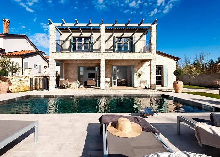 Art Renata With Pool & Sauna Vila