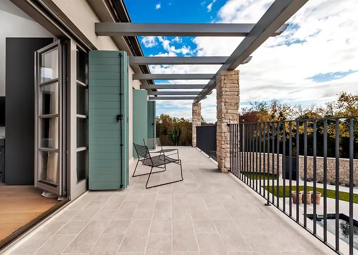 Vila Art Renata With Pool & Sauna *