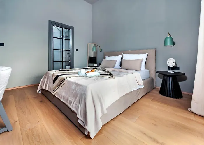 Art Renata With Pool & Sauna *