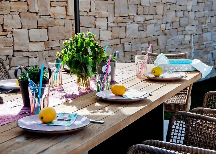 Art Renata With Pool & Sauna *