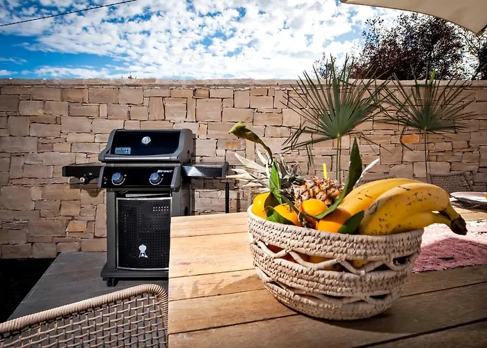 Art Renata With Pool & Sauna Vila *