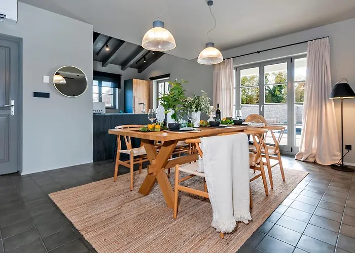 Vila Art Renata With Pool & Sauna *