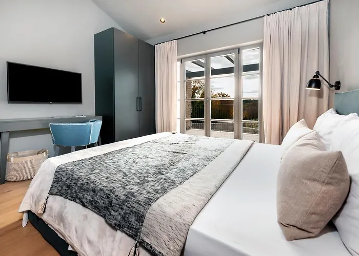 Vila Art Renata With Pool & Sauna