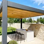 Art Renata With Pool, Hot Tub & Sauna