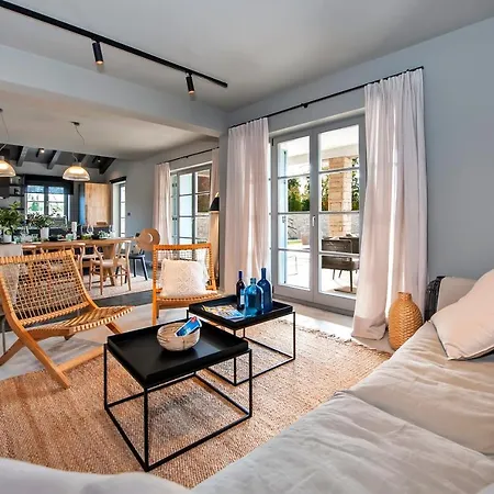 Art Renata With Pool & Sauna Villa