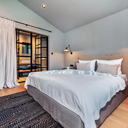 Art Renata With Pool & Sauna * Rovinj