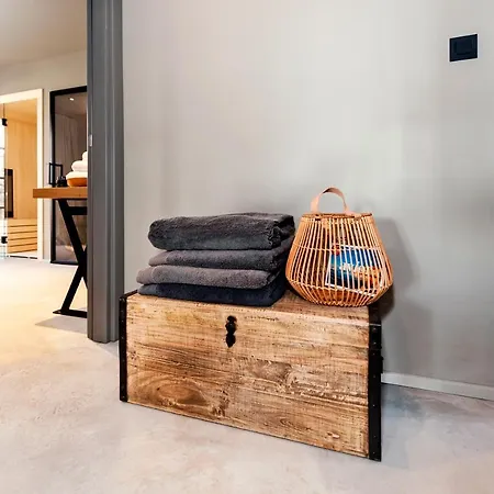 Art Renata With Pool & Sauna Villa *