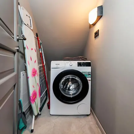 Art Renata With Pool & Sauna *