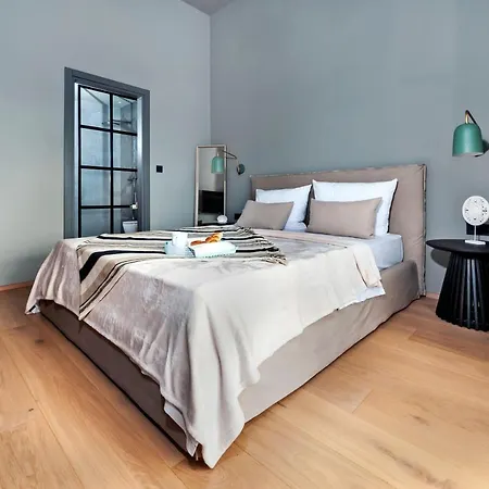 Art Renata With Pool & Sauna *